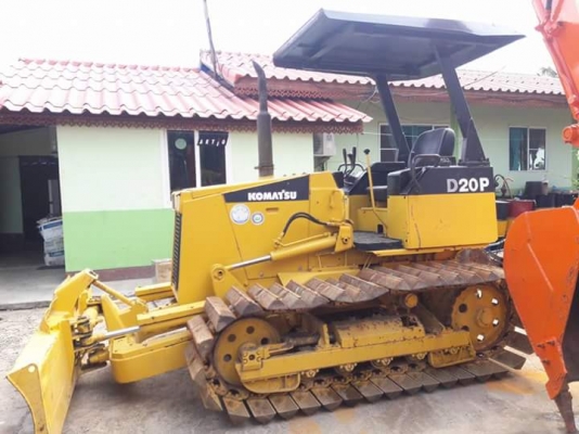 ขายจ้า..รถดันดิน..KOMATSU D20P-7  เก่านอกแท้  สภาพสวย  เครื่องปั๊มดี  ชั่วโมงน้อย..พร้อมใช้  โทร  089-3818694  จ๊อย..