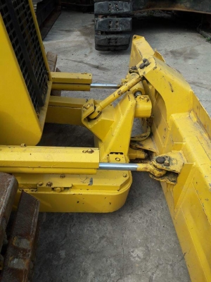 ขายจ้า..รถดันดิน..KOMATSU D20P-7  เก่านอกแท้  สภาพสวย  เครื่องปั๊มดี  ชั่วโมงน้อย..พร้อมใช้  โทร  089-3818694  จ๊อย..