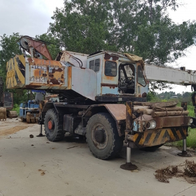 ขายรถเครน KATO  20 ตัน