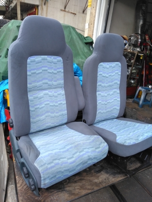 เบาะนั่งรถยรรทุก  nissan ud