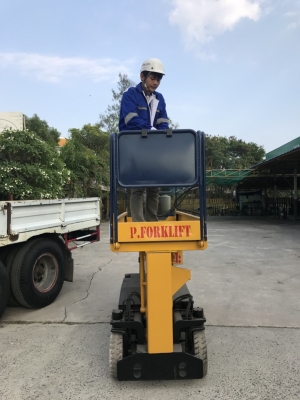 บริการเช่ารถเอ็กซ์ลิฟท์ (X-LIFT) Scissors lift ให้เช่ารถยก ติดต่อ 0810719169 คุณลูกปลา