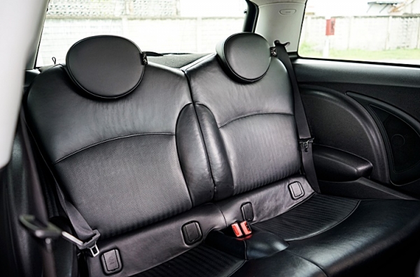 MINI COUPE COOPER S 2009