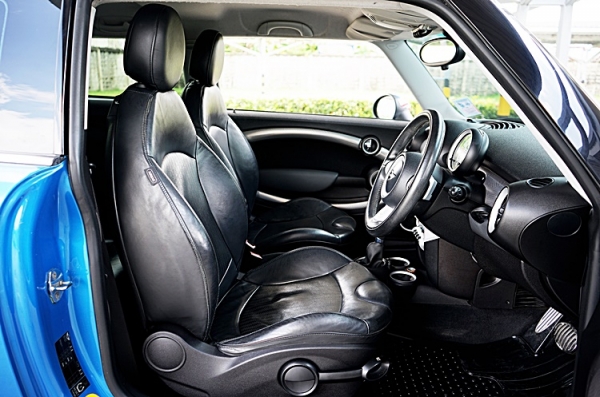 MINI COUPE COOPER S 2009