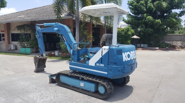 รถขุด SK024 รถขุด SK024