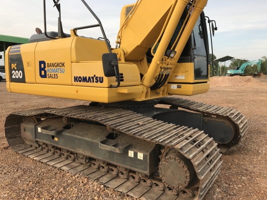 KOMATSU PC200-8MO กล้องหลัง(6000 ชั่วโมง)PM7000 ขอรูปเพิ่มได้ครับ รถสวยพร้อมใช้งาน สนใจติดต่อ 081-4283210