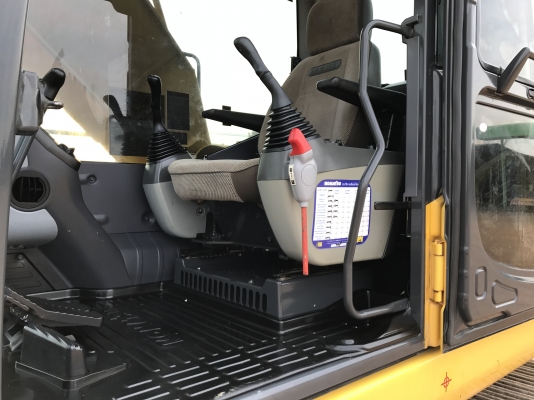 KOMATSU PC200-8MO กล้องหลัง(6000 ชั่วโมง)PM7000 ขอรูปเพิ่มได้ครับ รถสวยพร้อมใช้งาน สนใจติดต่อ 081-4283210