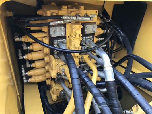 KOMATSU PC200-8MO กล้องหลัง(6000 ชั่วโมง)PM7000 ขอรูปเพิ่มได้ครับ รถสวยพร้อมใช้งาน สนใจติดต่อ 081-4283210