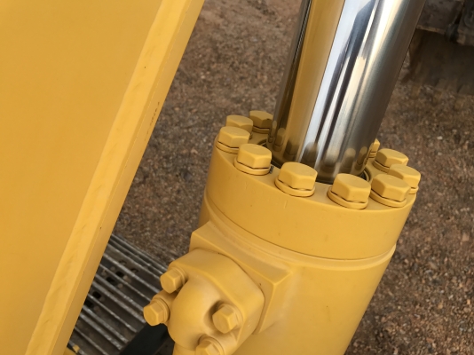 KOMATSU PC200-8MO กล้องหลัง(6000 ชั่วโมง)PM7000 ขอรูปเพิ่มได้ครับ รถสวยพร้อมใช้งาน สนใจติดต่อ 081-4283210