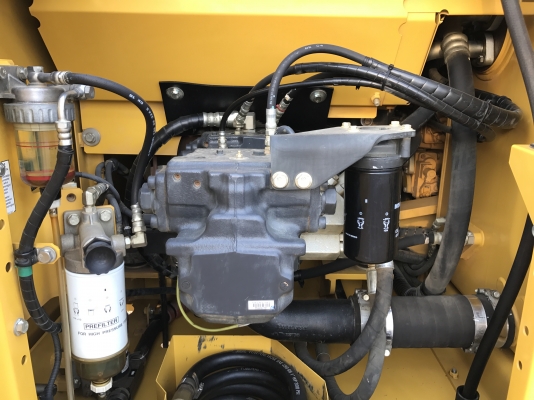 KOMATSU PC200-8MO กล้องหลัง(6000 ชั่วโมง)PM7000 ขอรูปเพิ่มได้ครับ รถสวยพร้อมใช้งาน สนใจติดต่อ 081-4283210