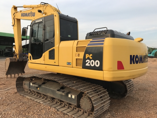 KOMATSU PC200-8MO กล้องหลัง(6000 ชั่วโมง)PM7000 ขอรูปเพิ่มได้ครับ รถสวยพร้อมใช้งาน สนใจติดต่อ 081-4283210