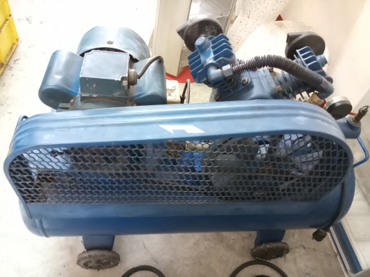 ปั๊มลม PUMA 64 ลิตร