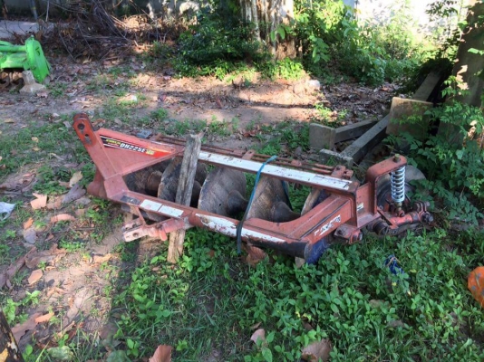 รถไถL3608 อุปกรณ์สามอย่าง