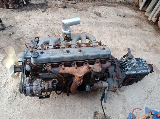 เครื่อง6BB1พร้อมใช้ราคา38,000สนใจ0876029295