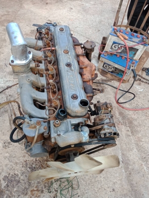 เครื่อง6BB1พร้อมใช้ราคา38,000สนใจ0876029295