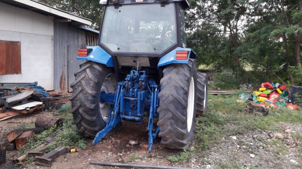 ขาย Ford 8340 16x16 ไฟฟ้า เพลาคาราโล่ ตามสภาพ ไม่มีกล่อง 400000 บาท โทร. 084-5424150 ขาย Ford 8340 16x16 ไฟฟ้า เพลาคาราโล่ ตามสภาพ ไม่มีกล่อง 400000 บาท โทร. 084-5424150