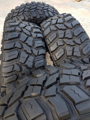 ขายยาง COOPER STT PRO 265/75/16 สวยๆ