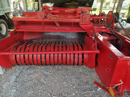 ขายเครื่องอัดฟาง แม็กซี่ 124 ป้ายเหลือง