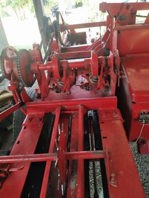 ขายเครื่องอัดฟาง แม็กซี่ 124 ป้ายเหลือง