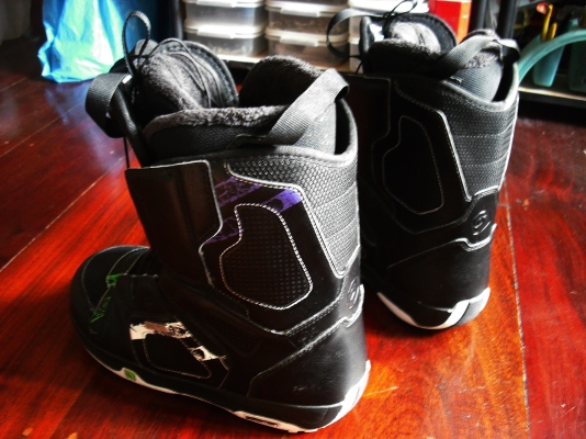 รองเท้า Salomon ใส่ขับขี่มอเตอร์ไซด์