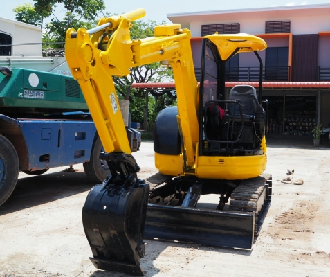 เก่านอกยังไม่เคยใช้งานในไทยKOMATSU PC30UU-3 แทรคเหล็กก็อบยาง