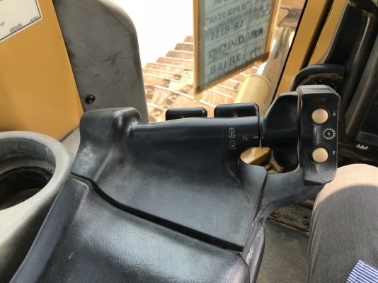 CAT D6N YR2006 นำเข้าจากญี่ปุ่น ใช้งาน 4 พันกว่าชั่วโมงแท้ ๆ รถถึงไทยแล้วครับ