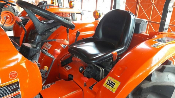 รถแทรเตอร์มือสอง