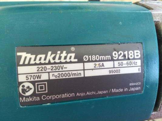 ขายเครื่องขัดสีขัดเงามือ2 ยี่ห้อ MAKITA รุ่น 9218B รอบ 2000 ใช้งานได้ปกติ มี 4 ตัว ราคาตัวละ 3,200 บ