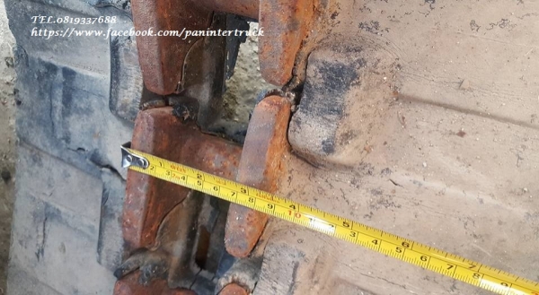 FROM JAPANขายถูกด่วนๆRUBBER TRACK แทรคยางเก่านอก* สามารถใส่กับรถขุดไซค์ 20,25,30,35/ ขนาด 350*42(ข้อห่าง) *10.8 /มีจำนวน 1เส้น /ราคาเพียง(เส้นละ :8,000 บาท)