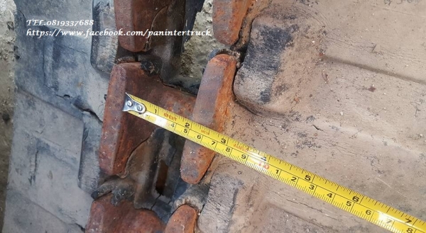 FROM JAPANขายถูกด่วนๆRUBBER TRACK แทรคยางเก่านอก* สามารถใส่กับรถขุดไซค์ 20,25,30,35/ ขนาด 350*42(ข้อห่าง) *10.8 /มีจำนวน 1เส้น /ราคาเพียง(เส้นละ :8,000 บาท)