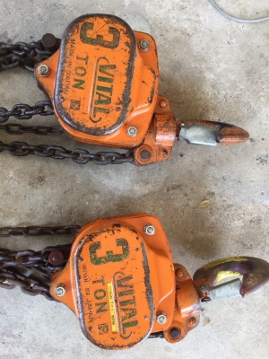 ขายรอกยกได้ 3 ตัน Made in Japan ยี่ห้อ Vital สภาพสวย เดิมๆ ยังไม่ผ่านการซ่อม ใช้งานได้ปกติ   ราคาตัวละ 5,900 บาท รวมส่ง