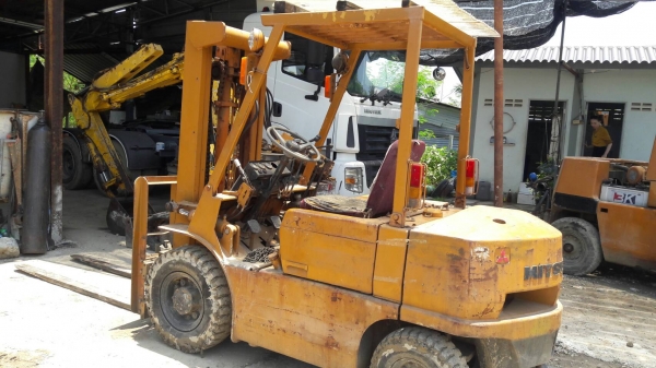 ขายรถยก MITSUBISHI รุ่น FD25 ยางล้อตัน เสา2ท่อน เชื้อเพลิง ดีเซล สภาพเดิมๆสินค้าเก่านอก ใช้งานได้ดี ขายตามสภาพ ขายรถยก MITSUBISHI รุ่น FD25 ยางล้อตัน เสา2ท่อน เชื้อเพลิง ดีเซล สภาพเดิมๆสินค้าเก่านอก ใช้งานได้ดี ขายตามสภาพ