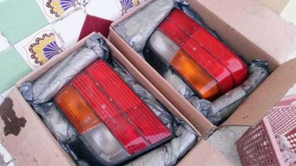 ไฟท้าย bmw e36 แท้