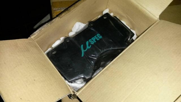 ชุดเบรค toyota tacoma 4 pot จาก USA ชุดหน้า 1 คู่ พร้อมจานเบรค porsche