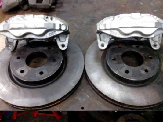 เบรค NISSAN PATROL 4X4 V8 400 แรงม้า