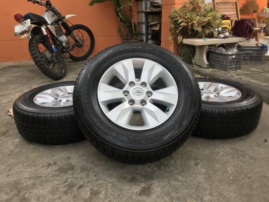 ล้อ รีโว้ขอบ 17 พร้อมยางปี17 สวยจัด