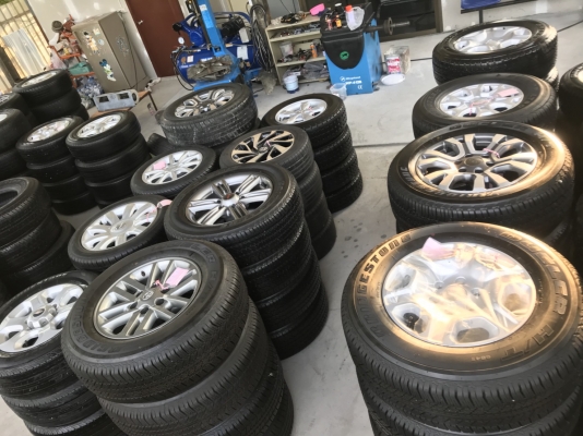 ล้อ isuzu ขอบ 18 พร้อมยางป้ายแดงปี18