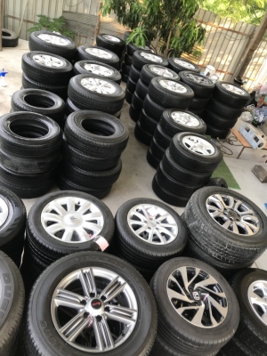 ล้อ isuzu ขอบ 18 พร้อมยางป้ายแดงปี18