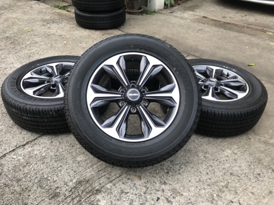 ล้อ isuzu ขอบ 18 พร้อมยางป้ายแดงปี18