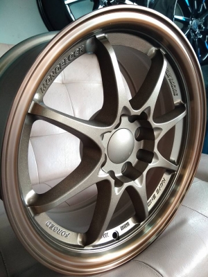 แม็กใหม่ขอบ 15 ราคา 7500 พร้อมยางไทย 11700 บาท พร้อมติดตั้ง