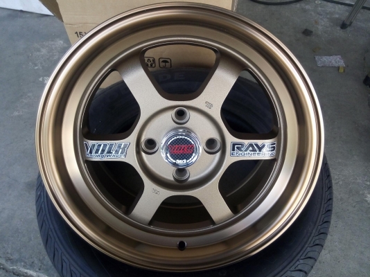 แม็กใหม่ทีอี37วี ขอบ 15 ราคา 7500 พร้อมยางไทย 11700 บาท พร้อมติดตั้ง