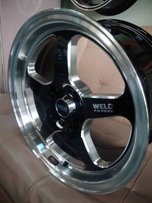 แม็กใหม่ลายเวล ขอบ 15 ราคา 8500 บาท พร้อมติดตั้ง