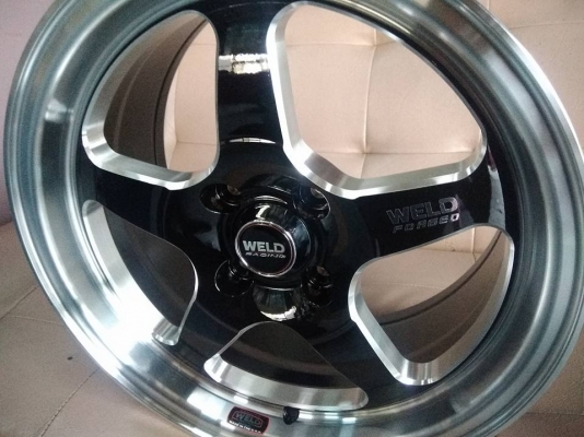 แม็กใหม่ลายเวล ขอบ 15 ราคา 8500 บาท พร้อมติดตั้ง