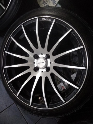 แม็กขอบ 17 กว้าง 8 ติดยางดันลอป ราคา 4000 บาท