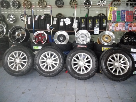 ล้อเดิม 6 รู ขอบ 17 ยางปี 15 ราคา 5500 บาท