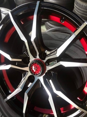 แม็กใหม่ขอบ 15 ราคา 7900 พร้อมยางไทยปี18 ราคา 12900 บาท พร้อมติดตั้ง