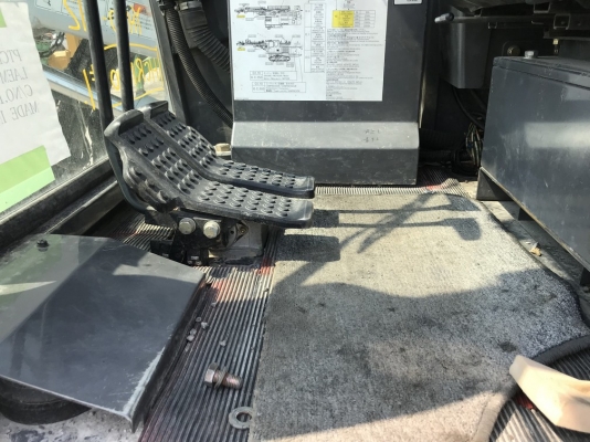 Furukawa HCR1000-DSII ปี 2008 สภาพสวย สีเดิม ๆ เหมือนป้ายแดง รถมาถึงไทยแล้วครับ