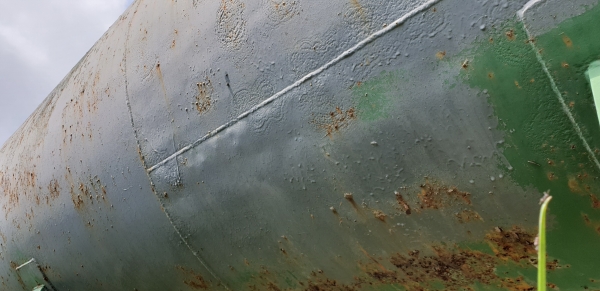 ถังน้ำพร้อมขา  ขนาด ยาว 2.45 เมตร  สูง 1.17เมตร  กว้าง 1.17 เมตร