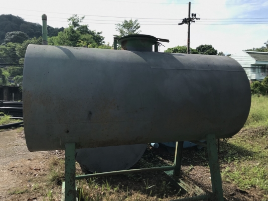 ถังน้ำพร้อมขา  ขนาด ยาว 2.45 เมตร  สูง 1.17เมตร  กว้าง 1.17 เมตร