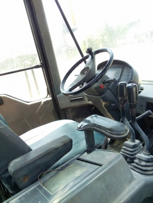 รถตักล้อยาง komatsu wa300