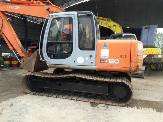 ขายจ้า..HITACHI EX120-5  เก่านอกแท้  แทรคใหญ  70  ปลายยาวพิเศษ  เครื่องปั๊มดี  พร้อมใช้  โทร 089-3818694  จ๊อย